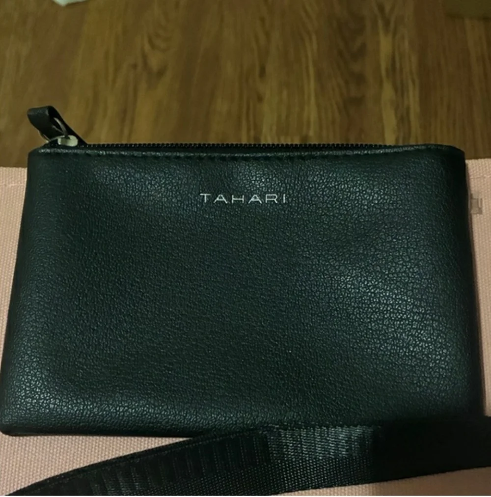 Tahari Black Crossbody Bag Set, 2 Pieces, NWOT - Picture 2 of 5